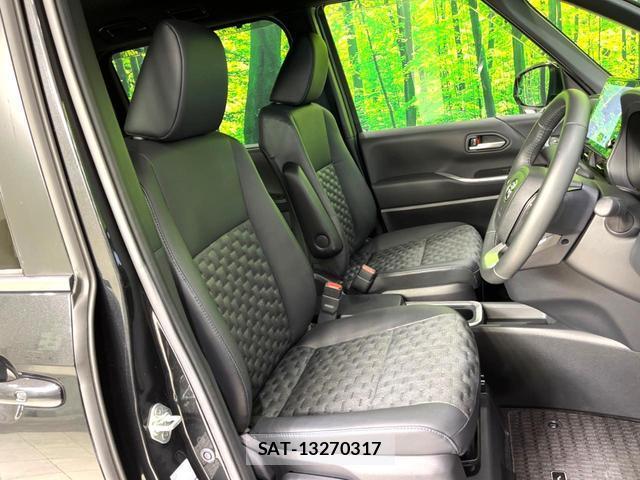 Toyota VOXY 2023-09 8277401-8