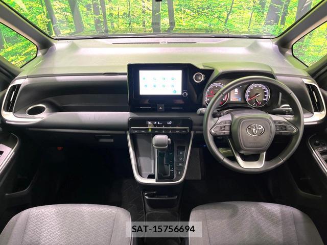 Toyota VOXY 2023-06 8277404-2