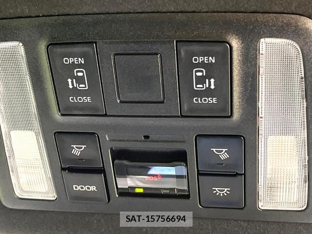 Toyota VOXY 2023-06 8277404-3