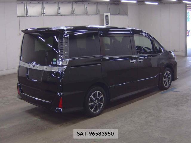 Toyota VOXY 2019-04 8277433-4
