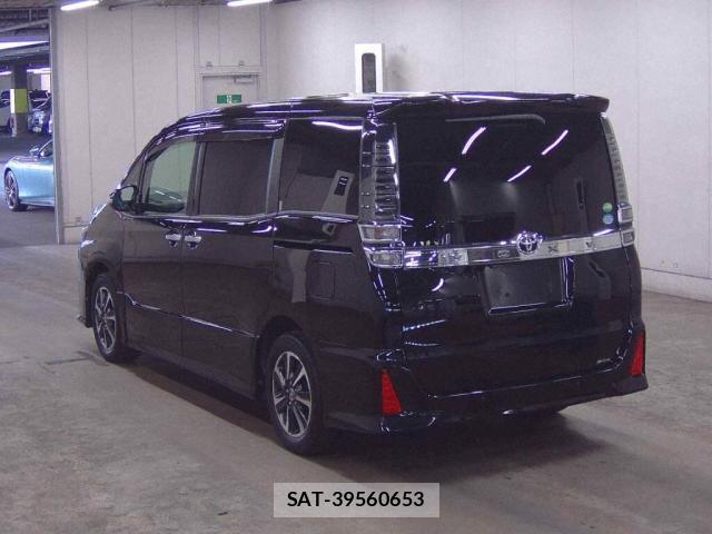Toyota VOXY 2019-07 8277441-1