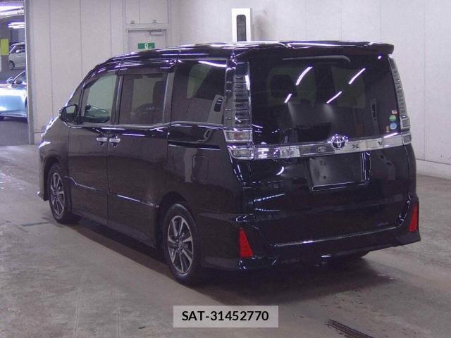 Toyota VOXY 2020-01 8277447-1