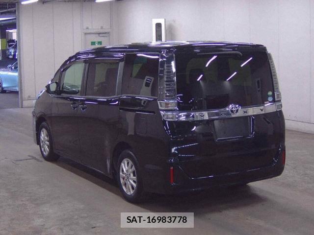 Toyota VOXY 2017-08 8277450-1