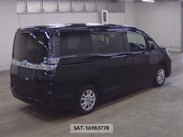 Toyota VOXY 2017-08 8277450-4