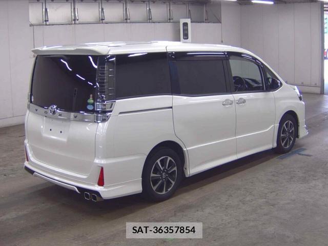 Toyota VOXY 2018-03 8277452-4