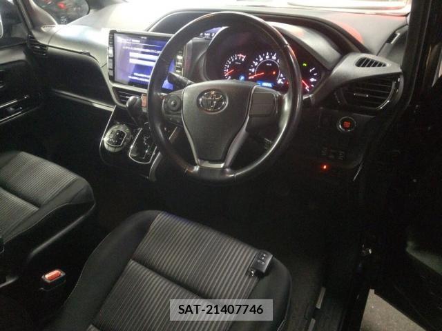 Toyota VOXY 2019-05 8277456-2