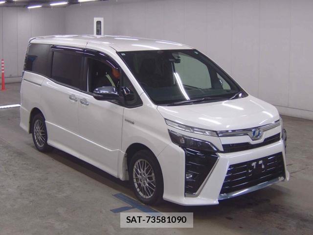 Toyota VOXY 2019-07 8277471-0