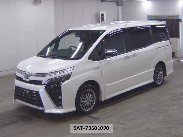 Toyota VOXY 2019-07 8277471-3