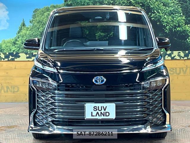 Toyota VOXY 2024-09 8277751-13