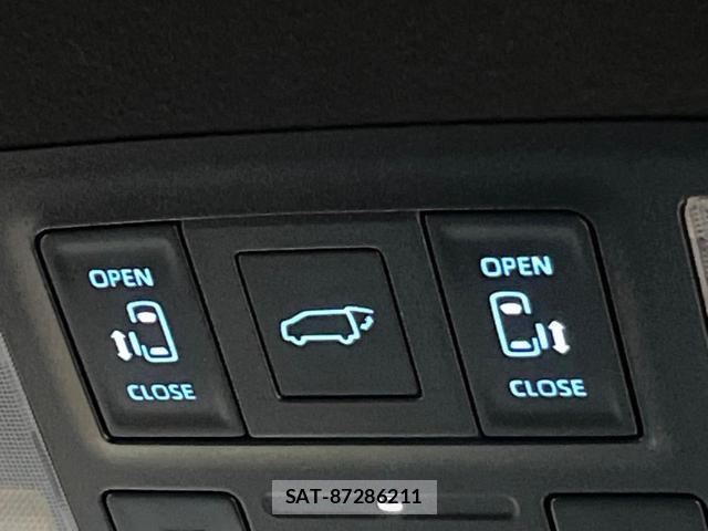 Toyota VOXY 2024-09 8277751-4
