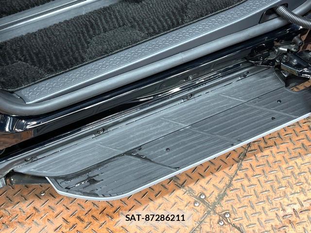 Toyota VOXY 2024-09 8277751-5