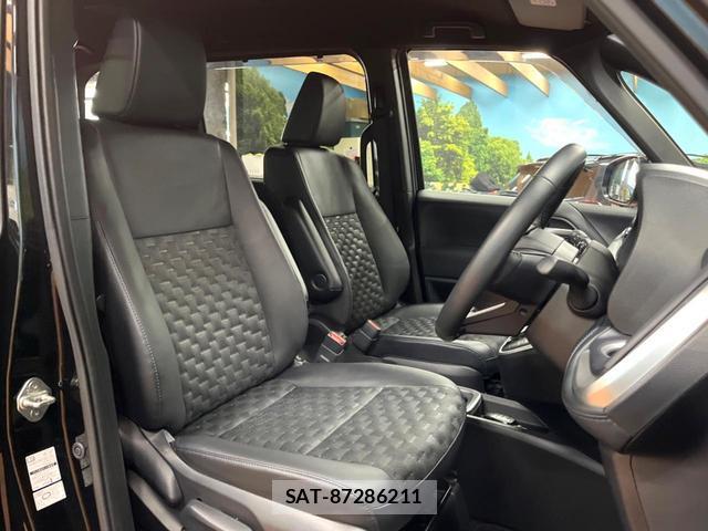 Toyota VOXY 2024-09 8277751-7