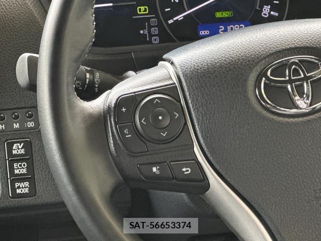 Toyota VOXY 2021-06 8277778-17