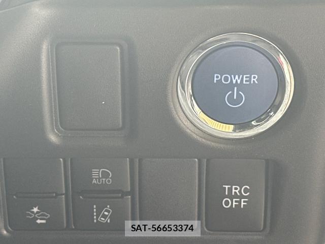 Toyota VOXY 2021-06 8277778-7