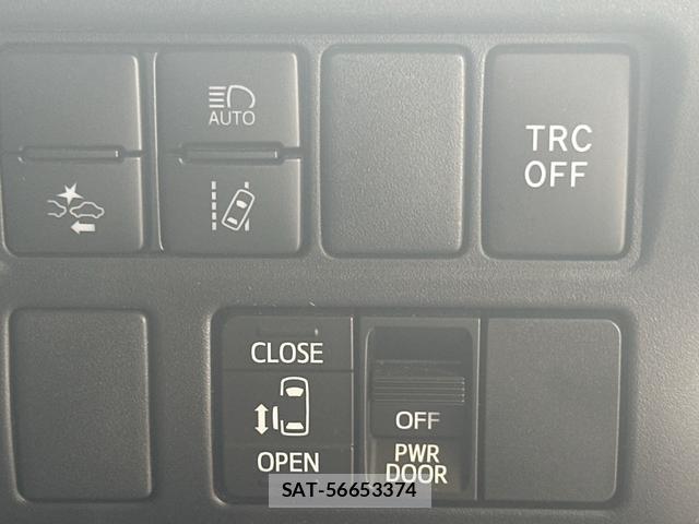Toyota VOXY 2021-06 8277778-8