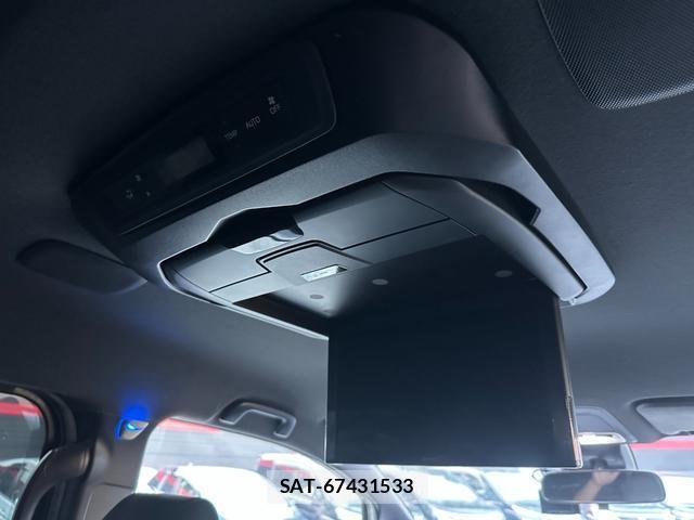 Toyota VOXY 2019-06 8277854-4