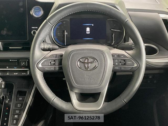 Toyota VOXY 2023-02 8278030-11