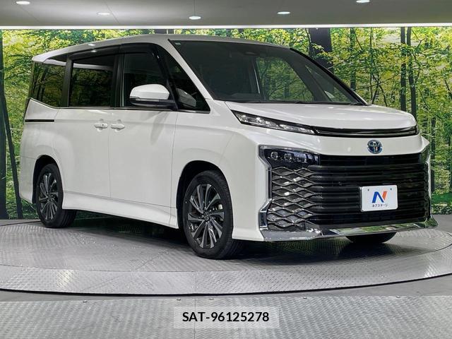 Toyota VOXY 2023-02 8278030-16