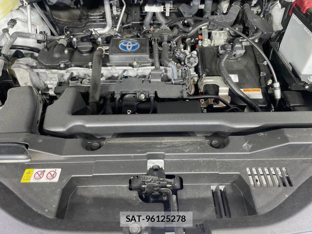 Toyota VOXY 2023-02 8278030-18