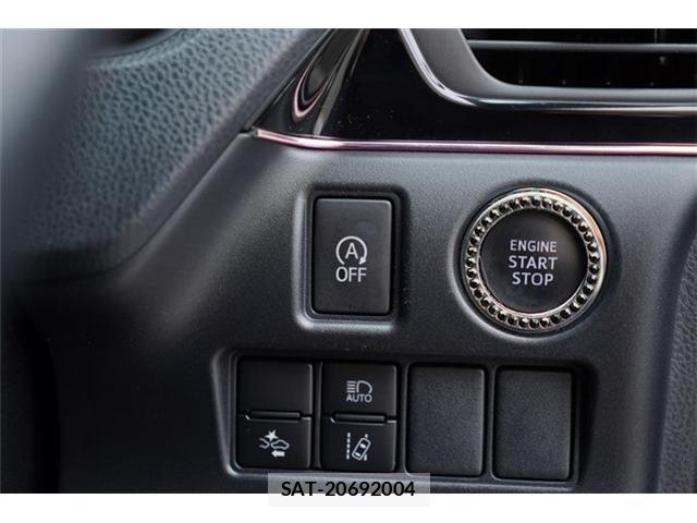 Toyota VOXY 2018-01 8278103-10