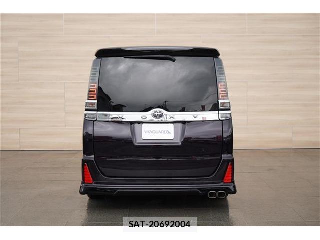 Toyota VOXY 2018-01 8278103-3