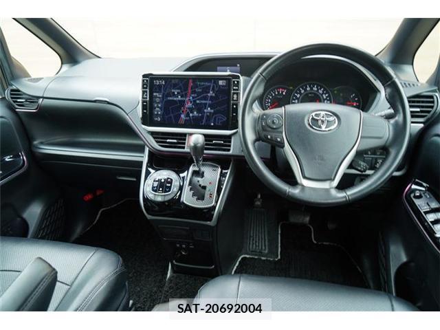 Toyota VOXY 2018-01 8278103-9