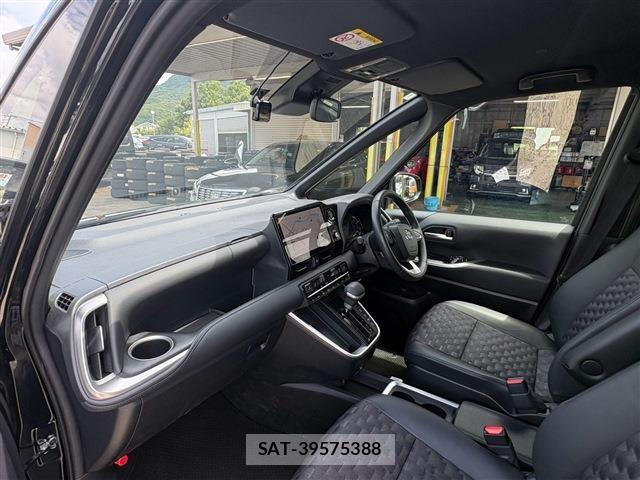Toyota VOXY 2025-06 8278122-3