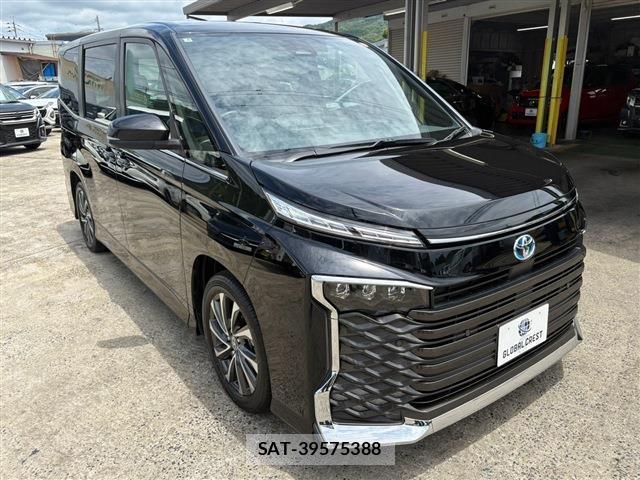 Toyota VOXY 2025-06 8278122-9