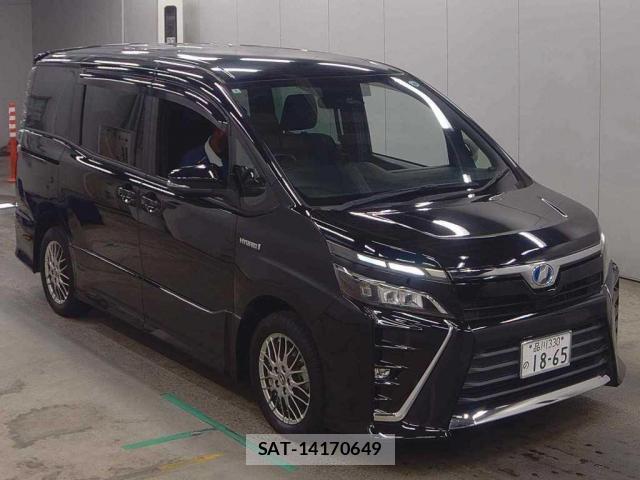 Toyota VOXY 2018 8278475-0