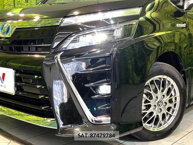 Toyota VOXY 2019-09 8278763-12