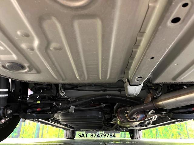 Toyota VOXY 2019-09 8278763-18