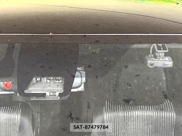 Toyota VOXY 2019-09 8278763-2