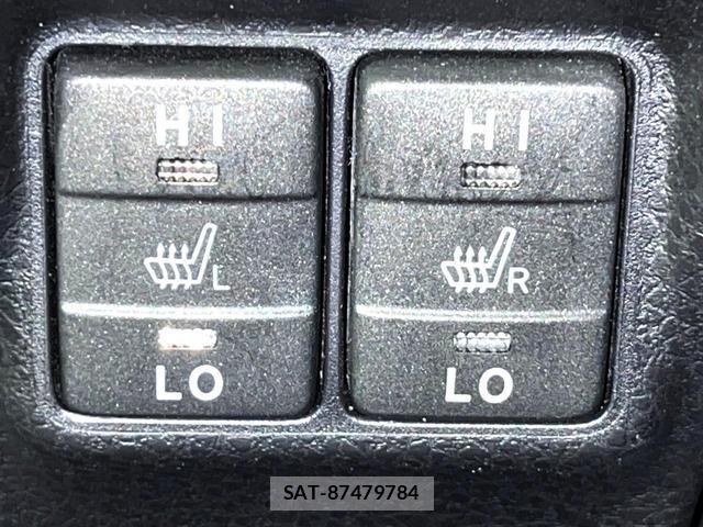 Toyota VOXY 2019-09 8278763-6