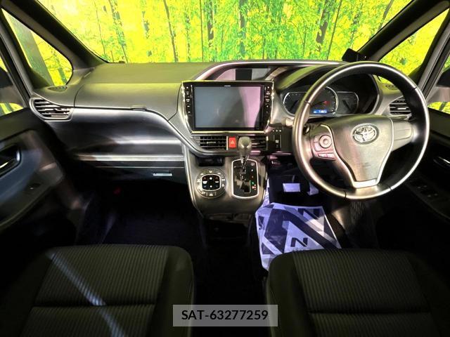 Toyota VOXY 2015-03 8278771-1