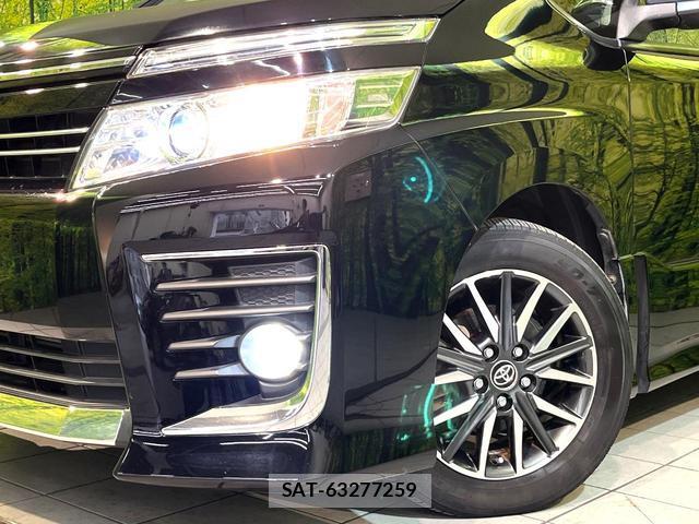 Toyota VOXY 2015-03 8278771-11