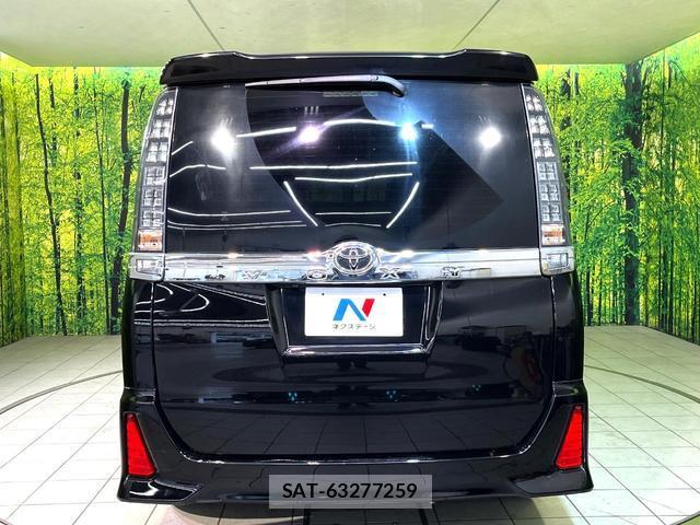 Toyota VOXY 2015-03 8278771-14