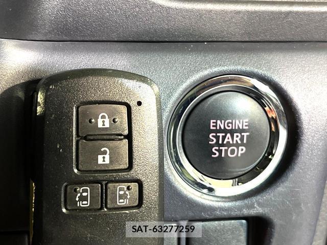 Toyota VOXY 2015-03 8278771-6