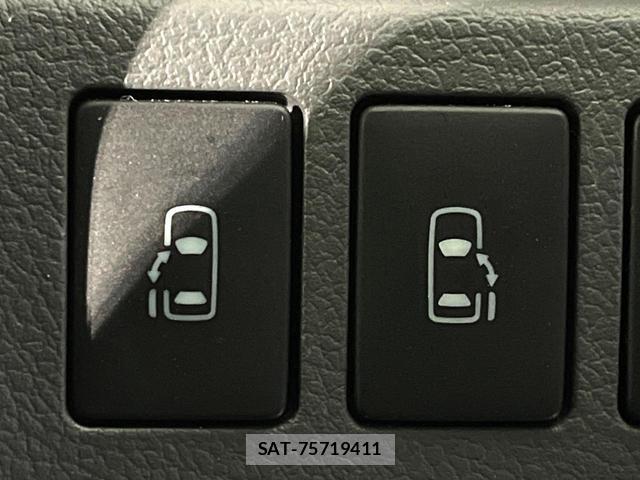 Toyota VOXY 2009-09 8278772-4