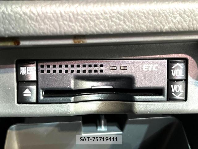Toyota VOXY 2009-09 8278772-5