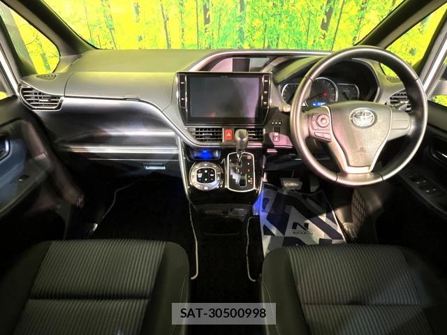 Toyota VOXY 2016-08 8278774-1