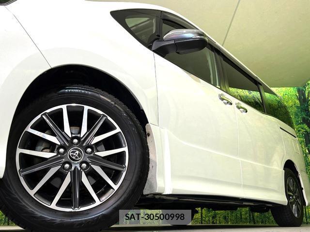 Toyota VOXY 2016-08 8278774-12