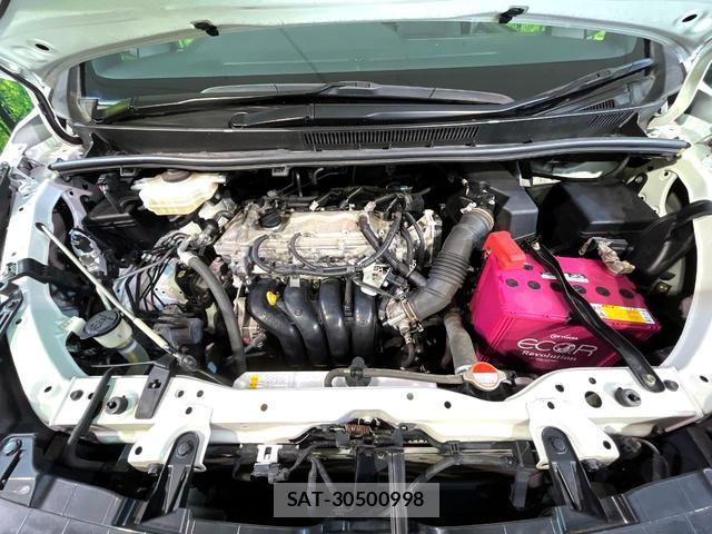 Toyota VOXY 2016-08 8278774-17
