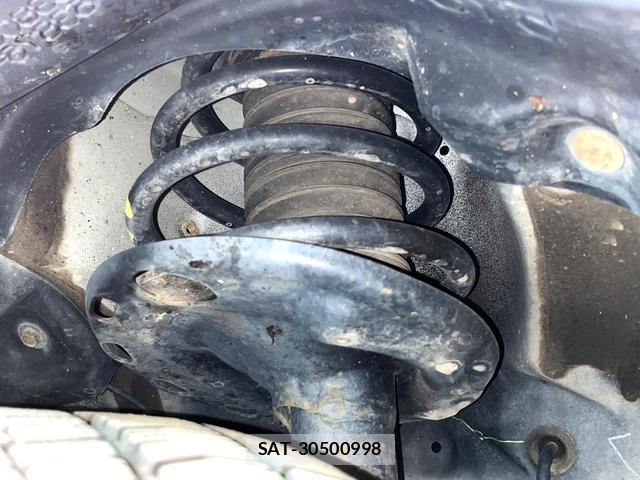 Toyota VOXY 2016-08 8278774-19