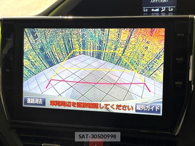 Toyota VOXY 2016-08 8278774-3