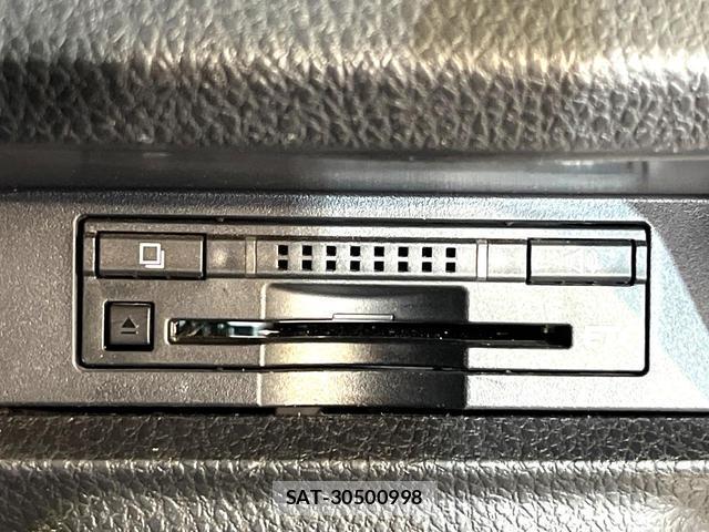 Toyota VOXY 2016-08 8278774-5