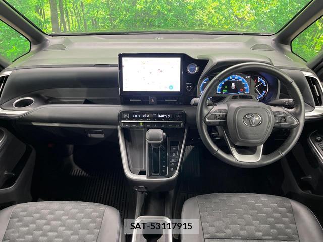 Toyota VOXY 2022-04 8278795-1