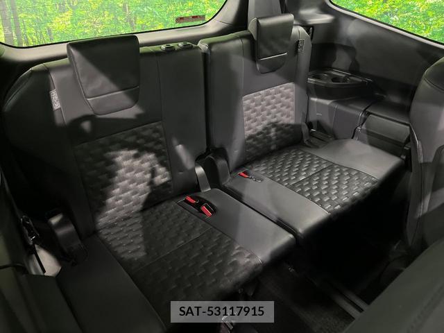 Toyota VOXY 2022-04 8278795-10