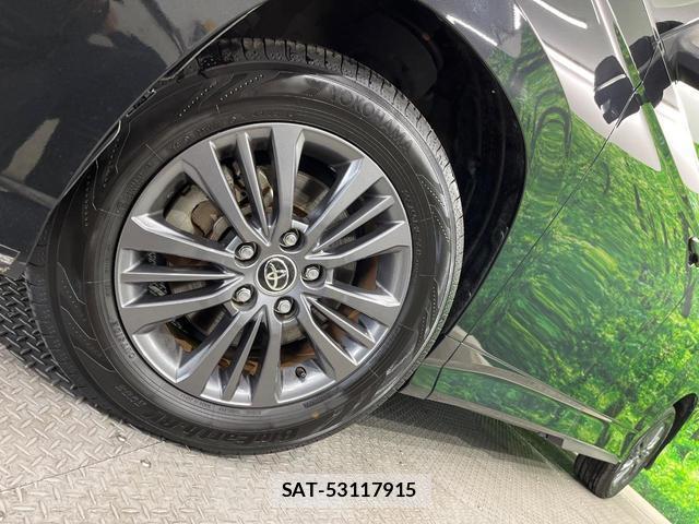 Toyota VOXY 2022-04 8278795-12