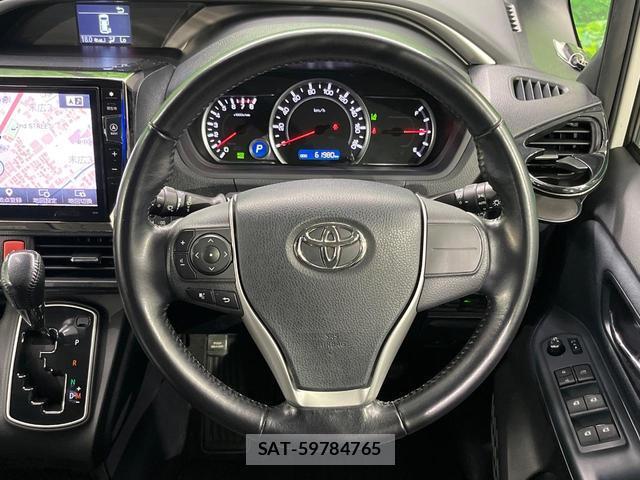 Toyota VOXY 2016-04 8278800-10