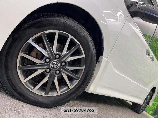 Toyota VOXY 2016-04 8278800-11